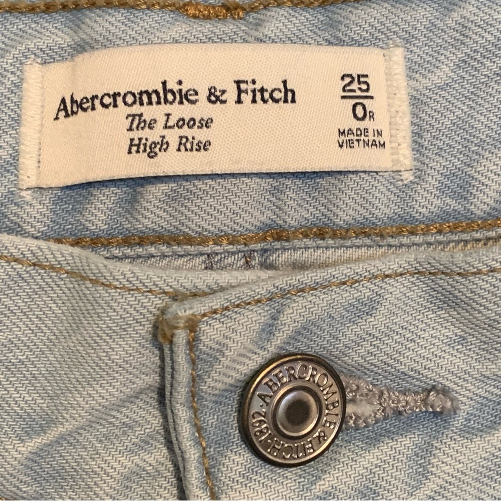 Abercrombie & Fitch The Loose High Rise Jeans - Picture 8 of 9